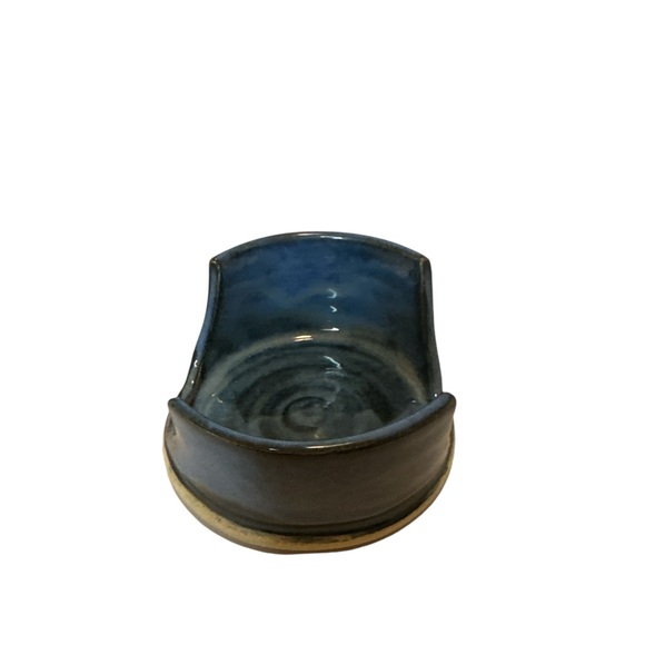 Stoneware Pottery Sponge Holder. Signed. (F) - Picture 2 of 4